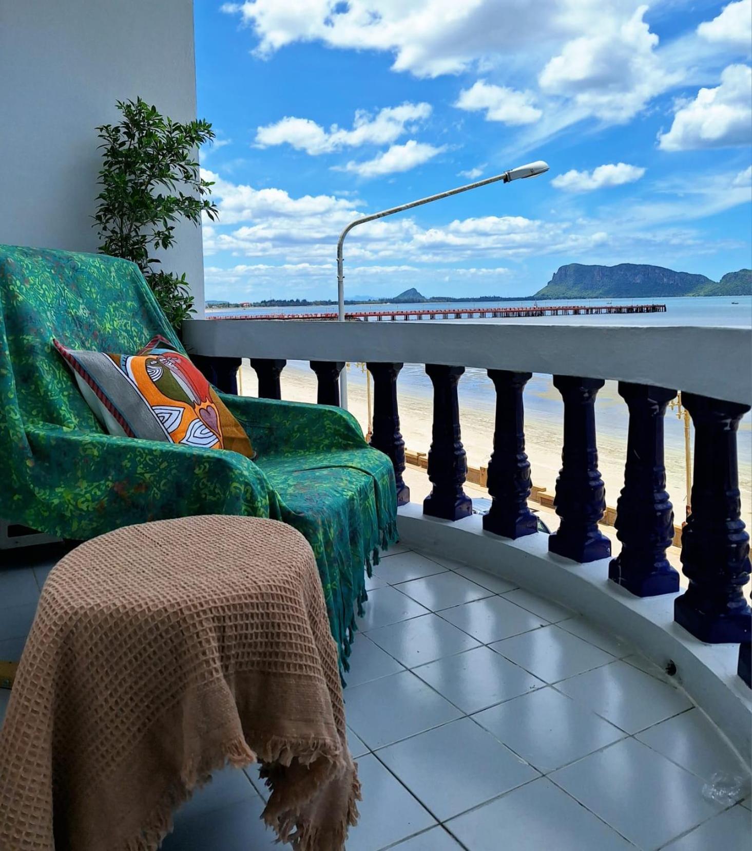 Jungle Cafe And Guesthouse Prachuap Khiri Khan Exterior photo