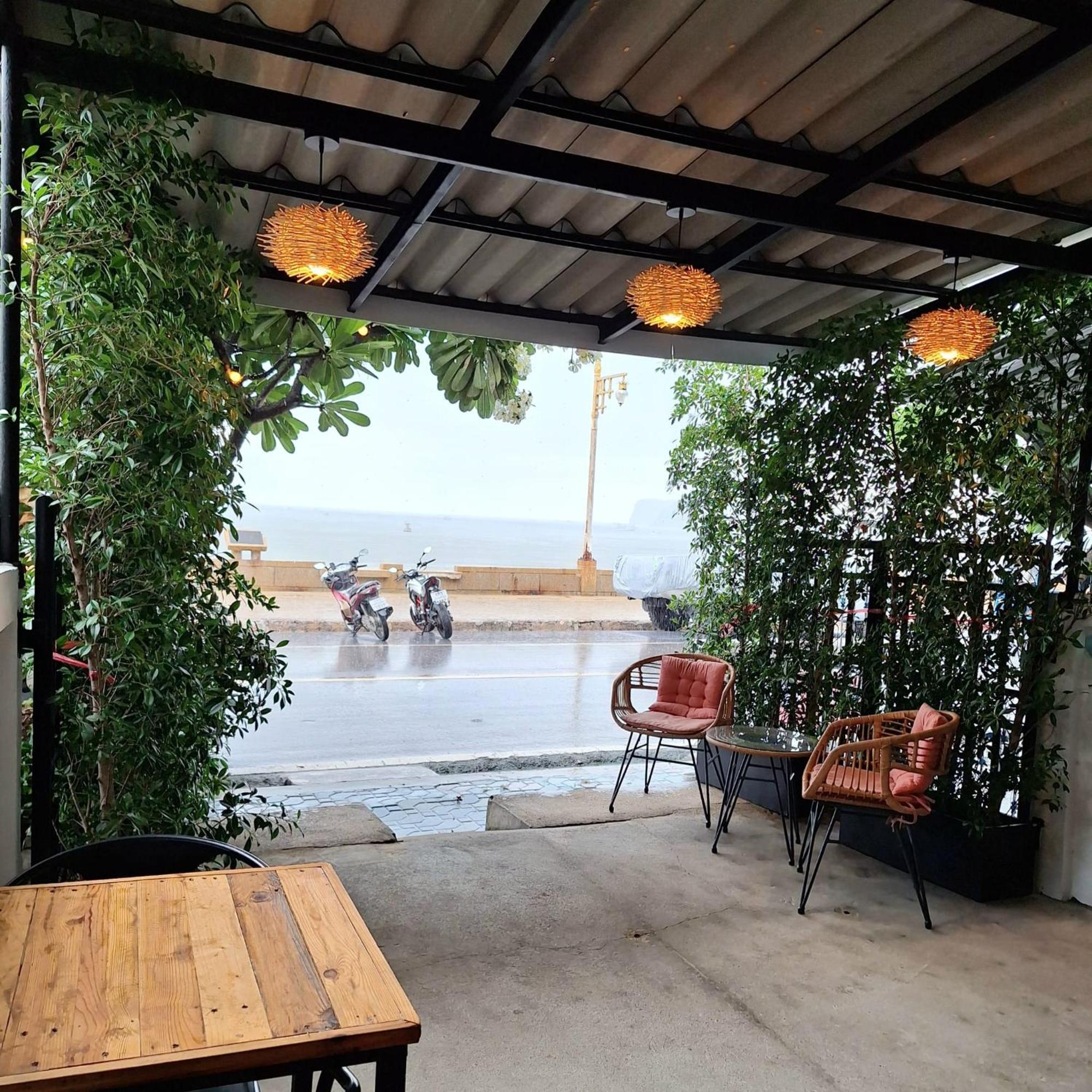Jungle Cafe And Guesthouse Prachuap Khiri Khan Exterior photo