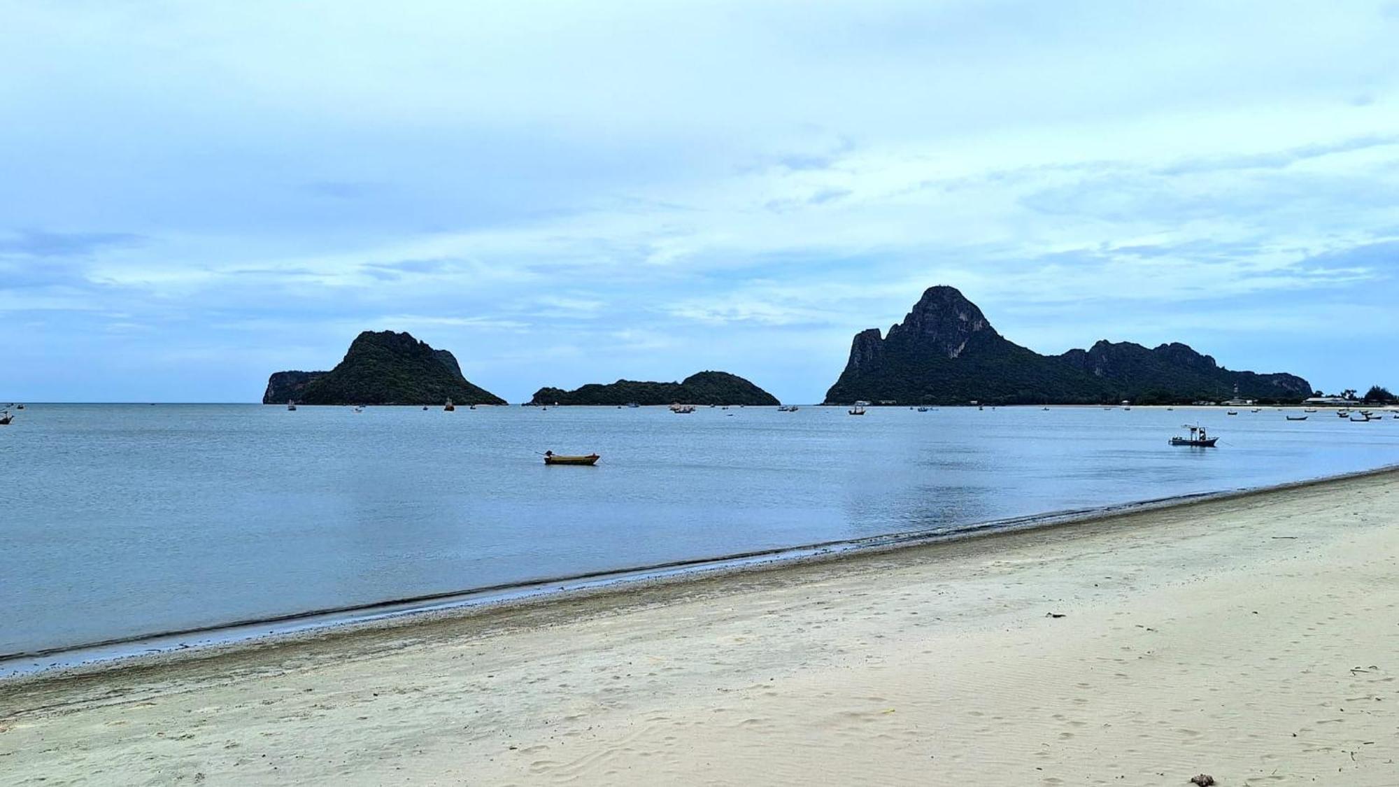Jungle Cafe And Guesthouse Prachuap Khiri Khan Exterior photo